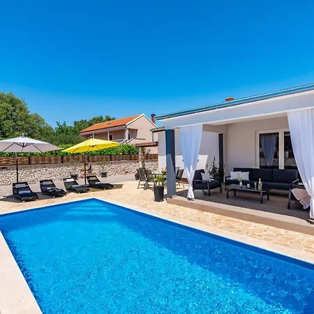 Vila Lena *